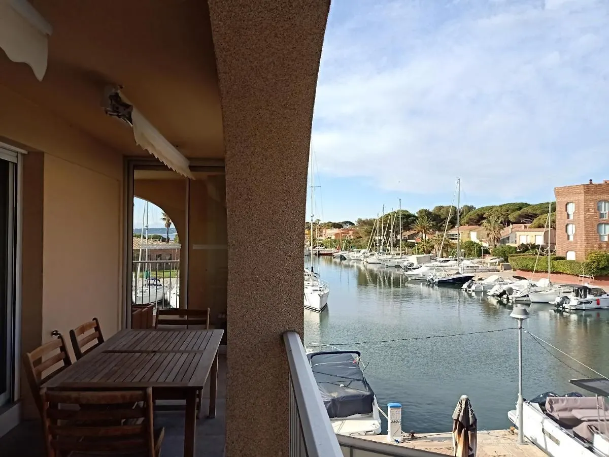 Studio Hyeres Port France