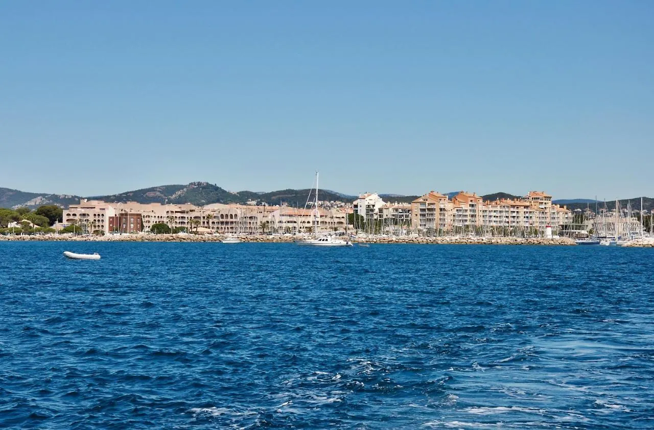 Studio Hyeres Port 0*,